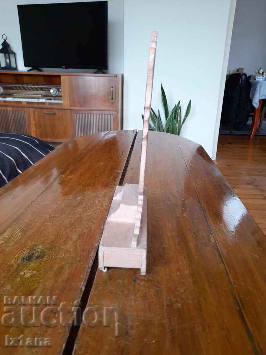 Decor vechi din lemn, raft cu preț 30.00 BGN | € 15.34