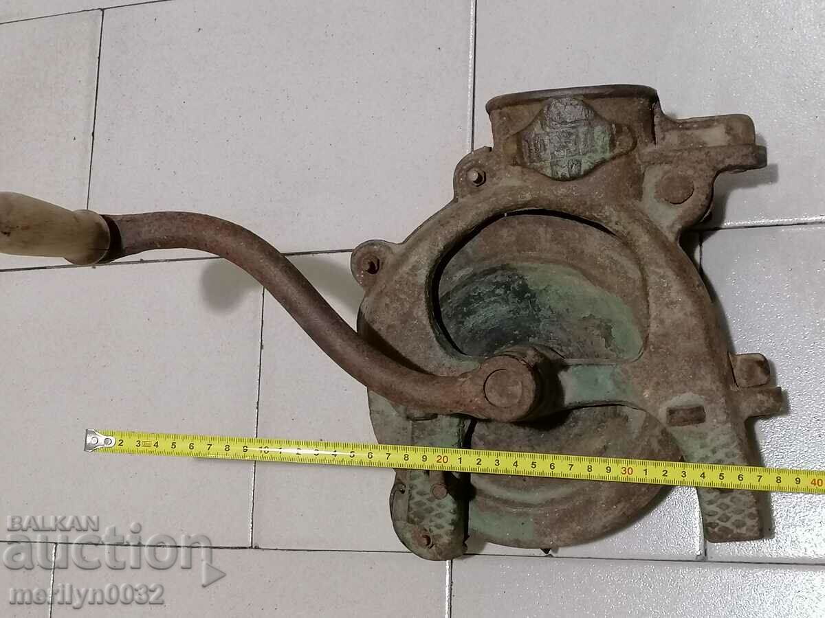 Delivery of Handmill for corn, milling machine, grinder Delivery of Handmill for corn, milling machine, grinder