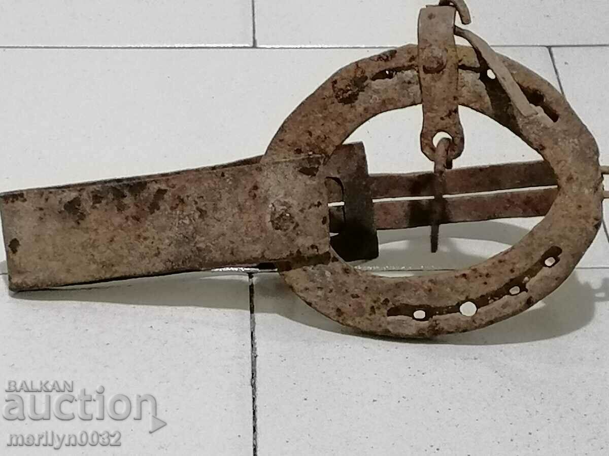 Old hand-forged trap beak wrought iron with price 43.00 BGN | € 21.99 Old hand-forged trap beak wrought iron with price 43.00 BGN | € 21.99