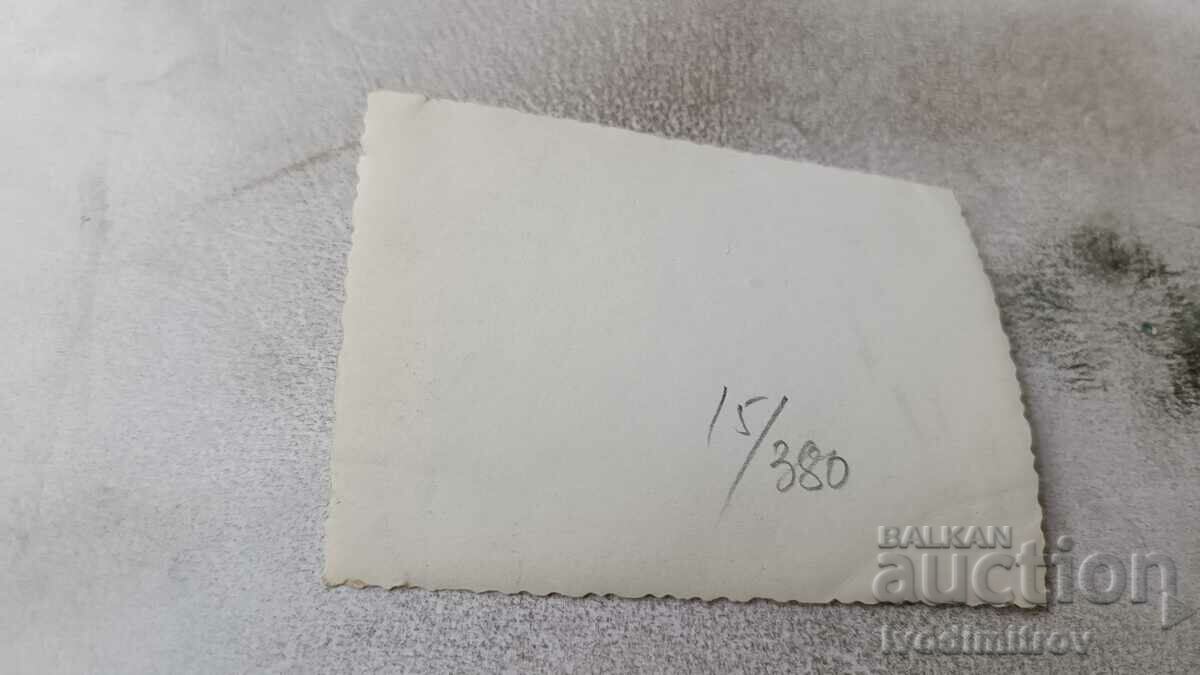 Φωτογραφία Νεαρά κορίτσια στο χιόνι με τιμή 0.85 BGN | € 0.43 Φωτογραφία Νεαρά κορίτσια στο χιόνι με τιμή 0.85 BGN | € 0.43