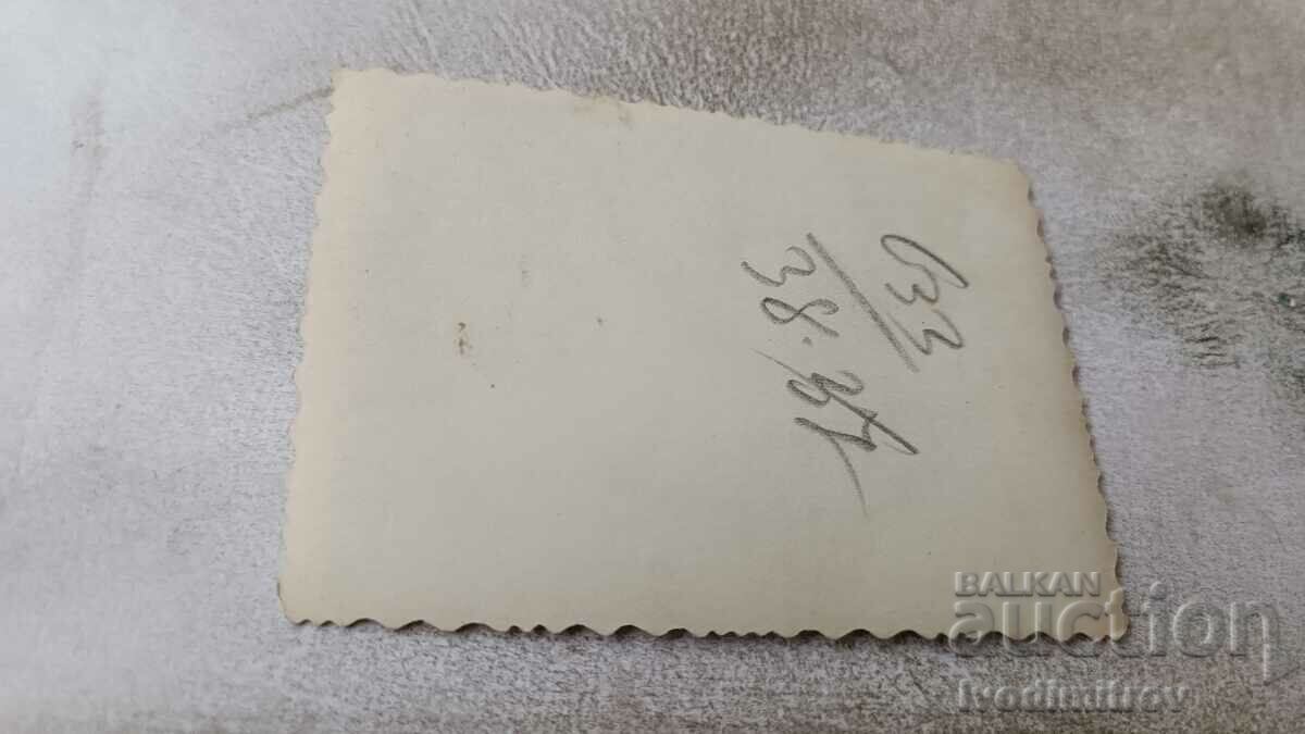 Fotografie Șase femei la o masă cu o băutură cu preț 0.75 BGN | € 0.38 Fotografie Șase femei la o masă cu o băutură cu preț 0.75 BGN | € 0.38