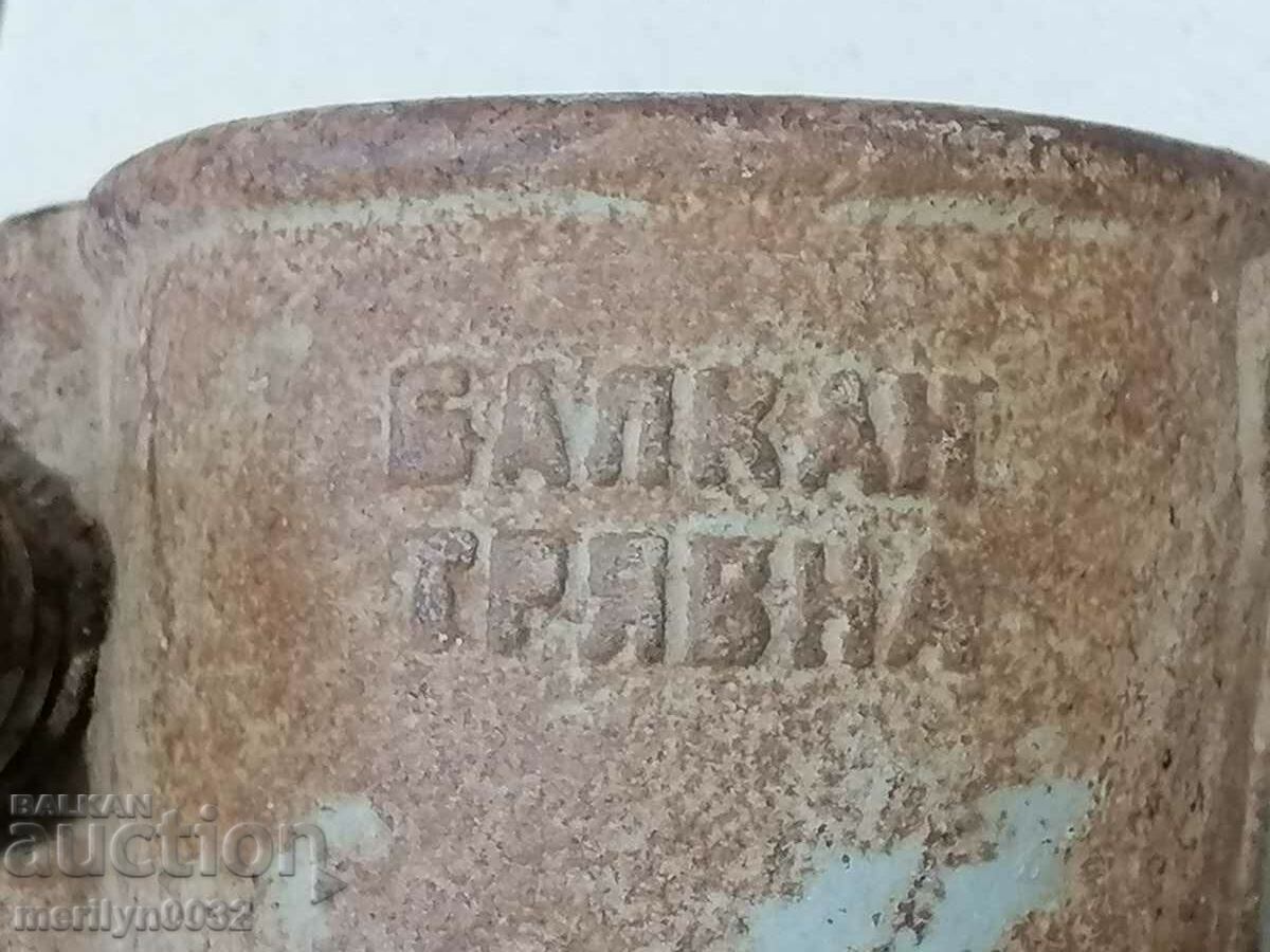 Handmill for corn, milling machine, grinder with price 48.00 BGN | € 24.54 Handmill for corn, milling machine, grinder with price 48.00 BGN | € 24.54