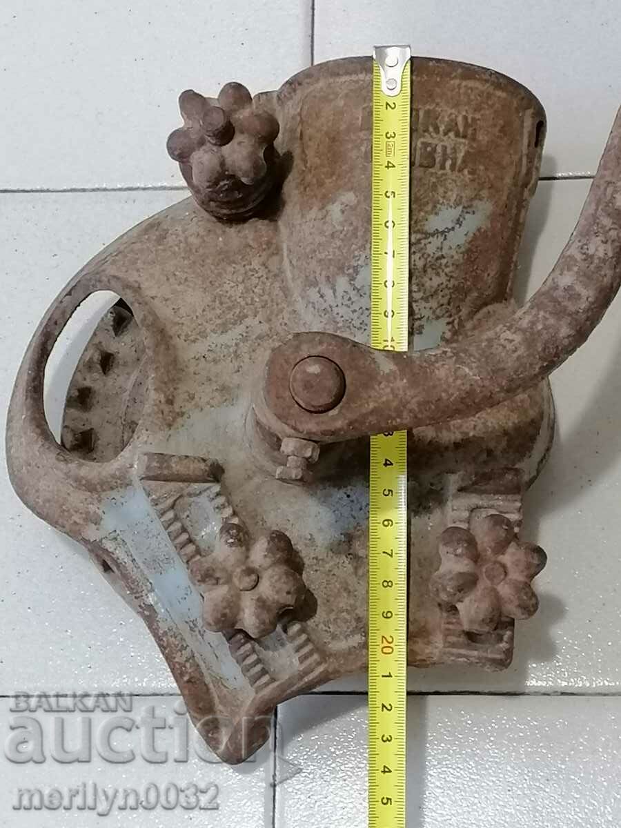 Handmill for corn, milling machine, grinder - 7 Handmill for corn, milling machine, grinder - 7