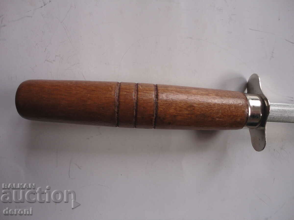 râșniță germană masat cu mâner din lemn cu preț 15.00 BGN | € 7.67 râșniță germană masat cu mâner din lemn cu preț 15.00 BGN | € 7.67