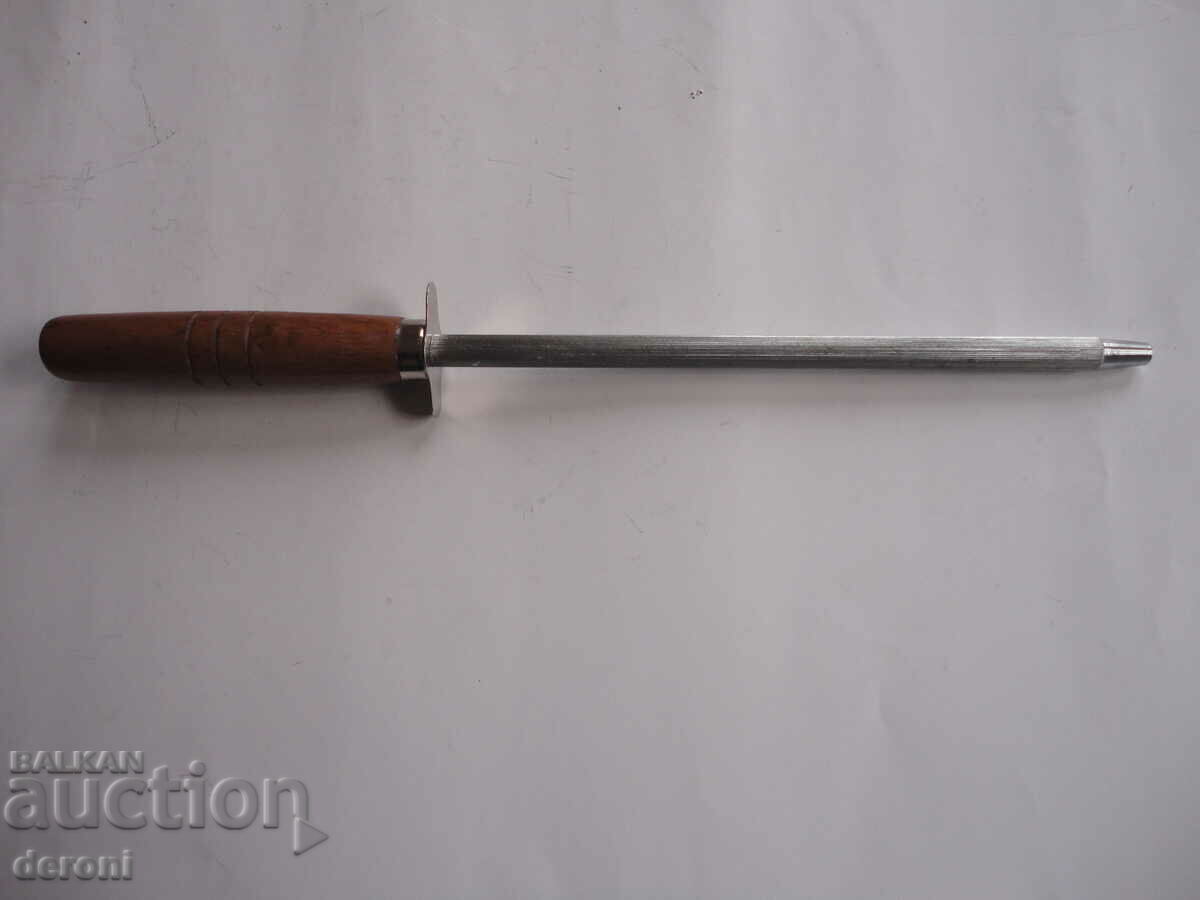 Licitație râșniță germană masat cu mâner din lemn Licitație râșniță germană masat cu mâner din lemn