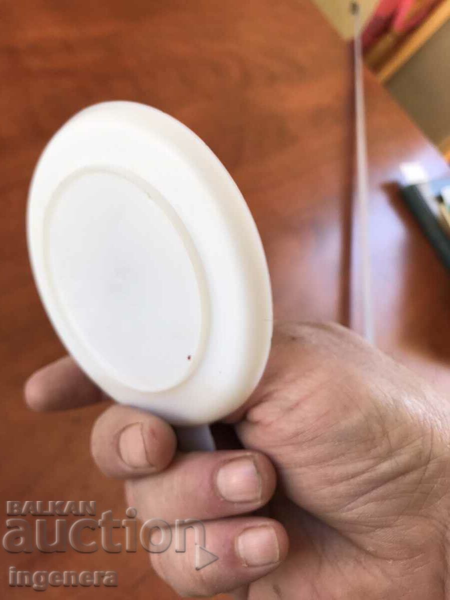 TOURIST SET CUPS PLATES AND OTHER PLASTIC - 7