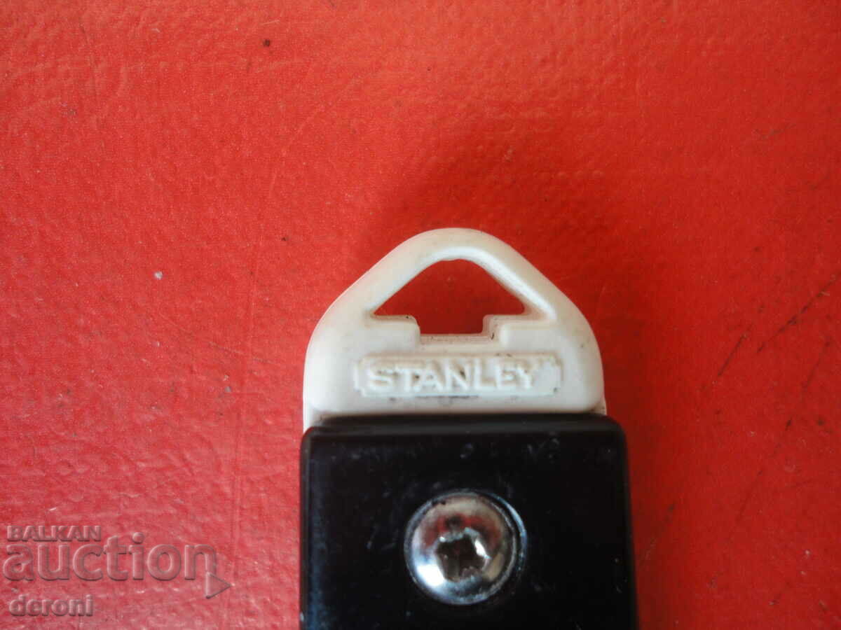 Stanley English knife with price 10.00 BGN | € 5.11 Stanley English knife with price 10.00 BGN | € 5.11