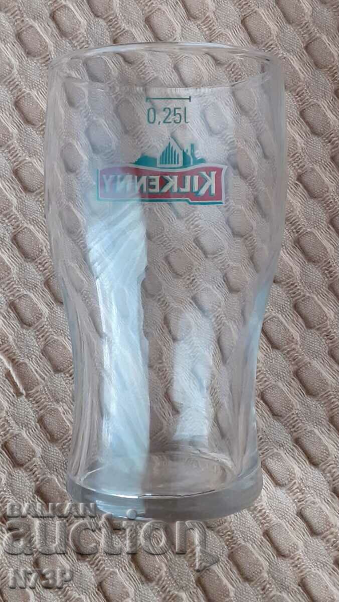 Delivery of OLD GLASS. COLLECTION. BEER. Delivery of OLD GLASS. COLLECTION. BEER.