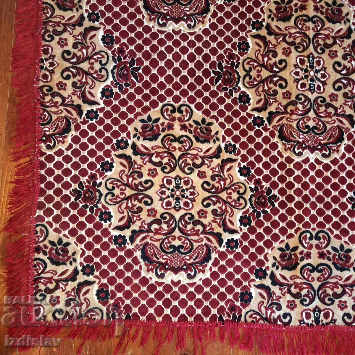 Auction  Plush bedspread or wall hanging