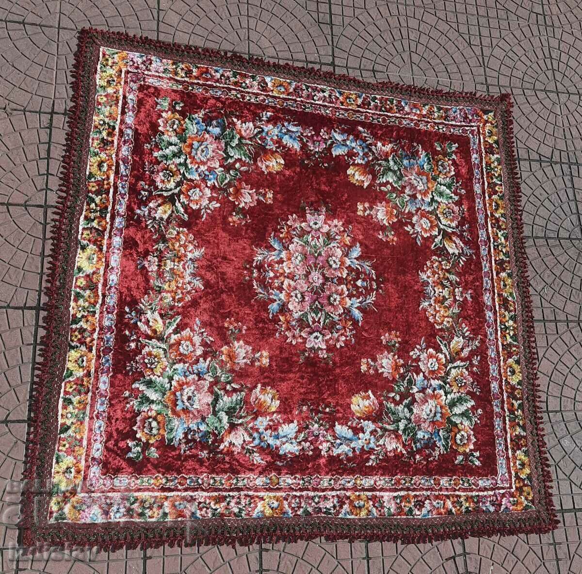 Vintage plush tablecloth or wall covering - 5 Vintage plush tablecloth or wall covering - 5