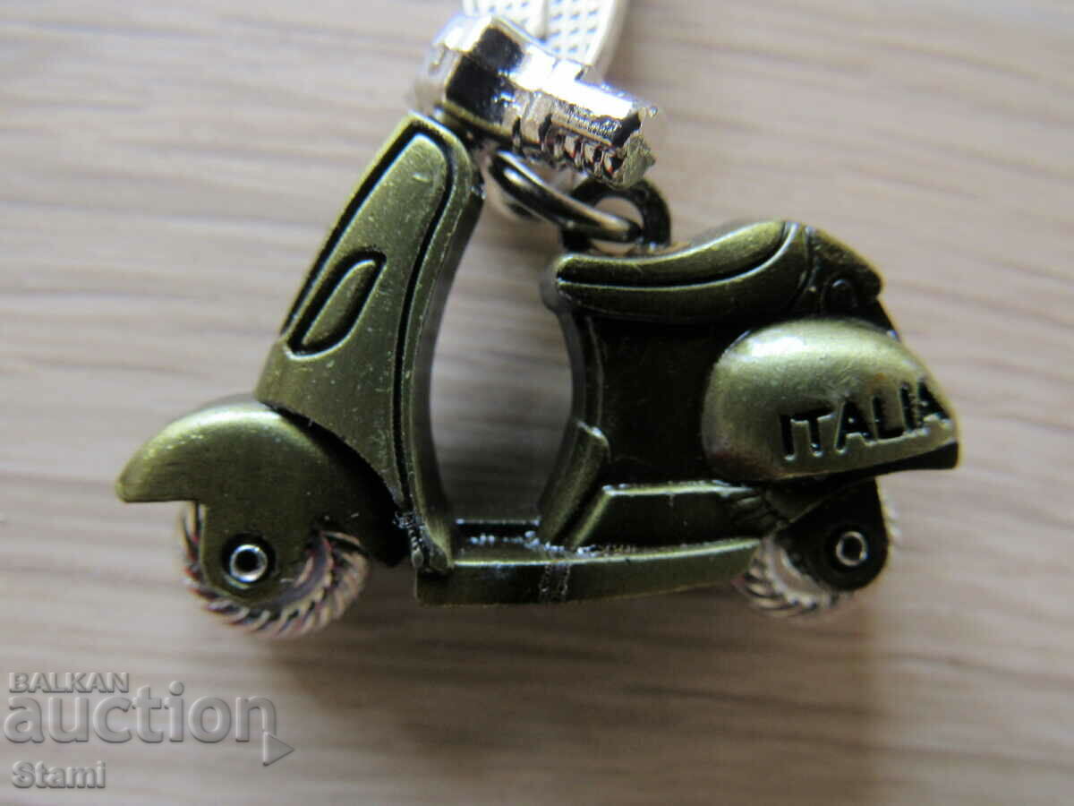 Auction  Metal skateboard keychain from Florence, Italy