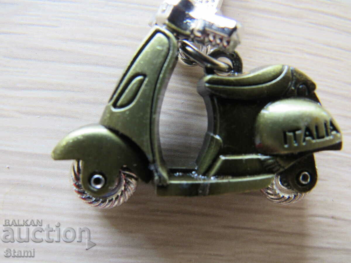 Delivery of Metal skateboard keychain from Florence, Italy