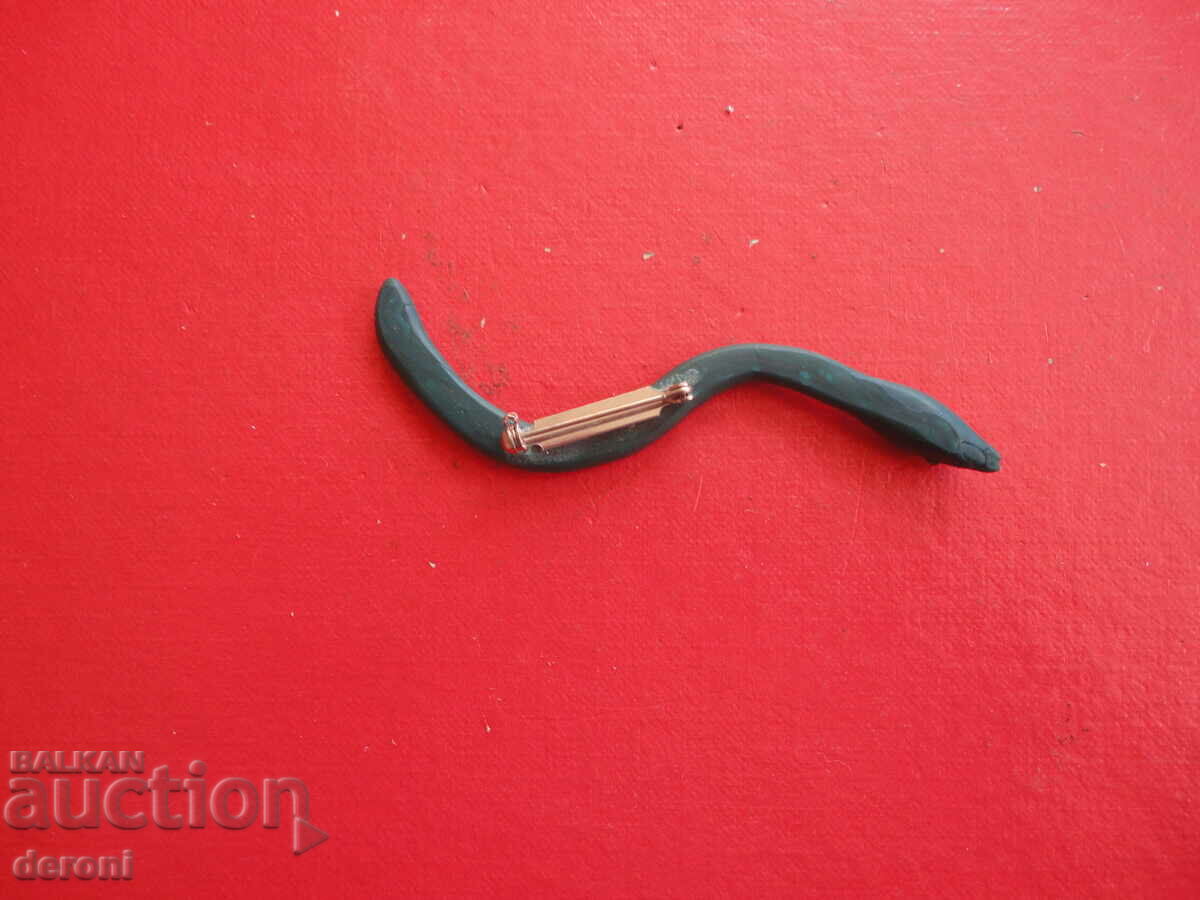Delivery of German snake brooch Delivery of German snake brooch