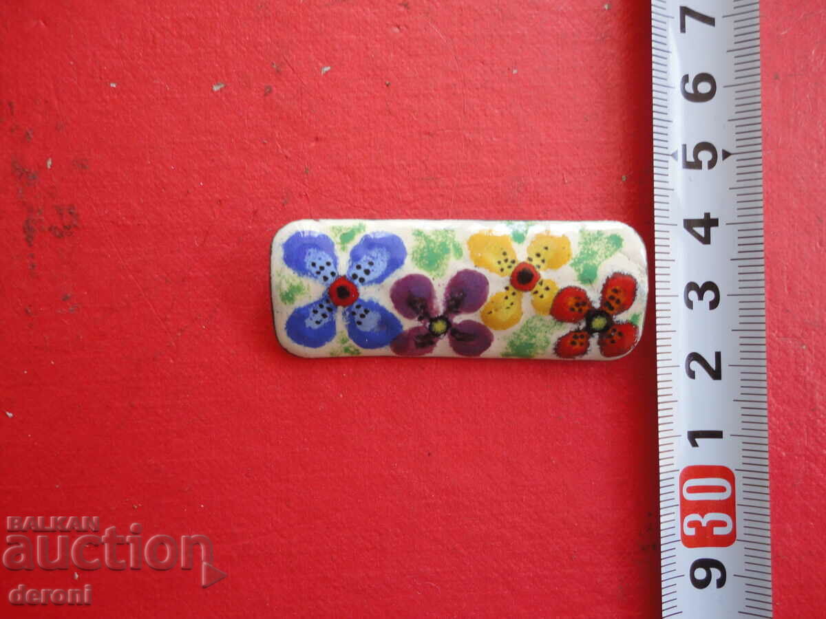 A great enamel brooch with price 10.00 BGN | € 5.11 A great enamel brooch with price 10.00 BGN | € 5.11