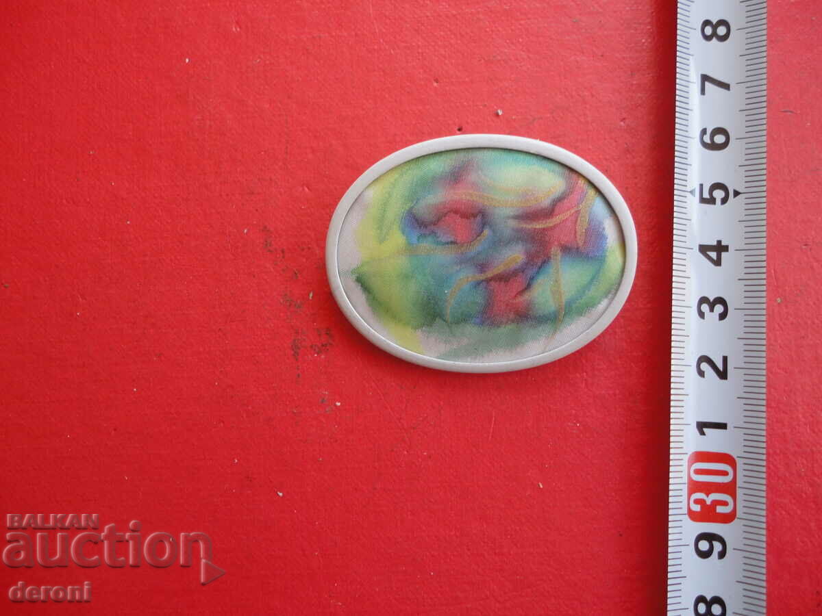 Painted brooch on silk 2 with price 10.00 BGN | € 5.11 Painted brooch on silk 2 with price 10.00 BGN | € 5.11