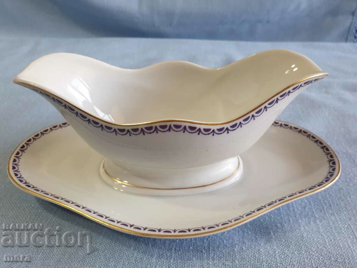 porțelan zeamă-boat cu preț 24.00 BGN | € 12.27 porțelan zeamă-boat cu preț 24.00 BGN | € 12.27