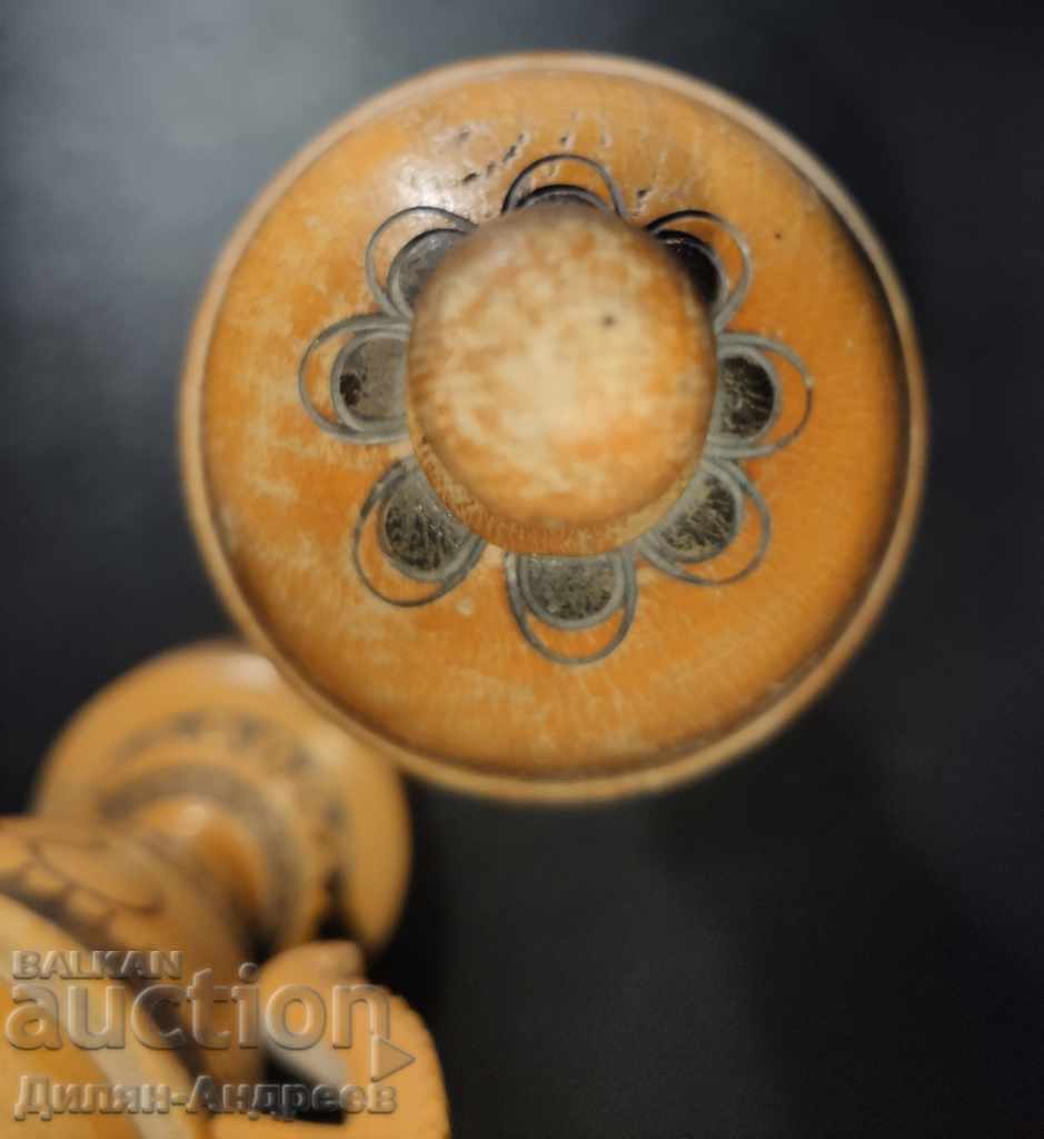 Trofee antice din lemn din vremea socialismului cu preț 9.00 BGN | € 4.60 Trofee antice din lemn din vremea socialismului cu preț 9.00 BGN | € 4.60