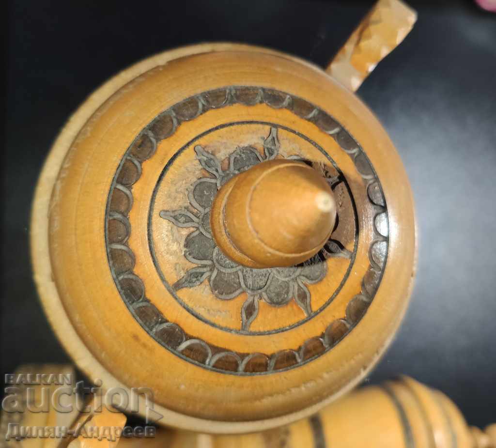 Licitație Trofee antice din lemn din vremea socialismului Licitație Trofee antice din lemn din vremea socialismului