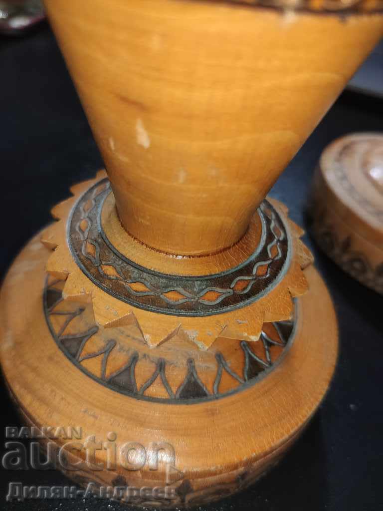 Livrarea Trofee antice din lemn din vremea socialismului Livrarea Trofee antice din lemn din vremea socialismului