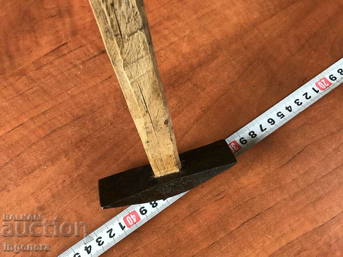 Auction HAMMER HAMMER OLD TOOL-250 GR Auction HAMMER HAMMER OLD TOOL-250 GR