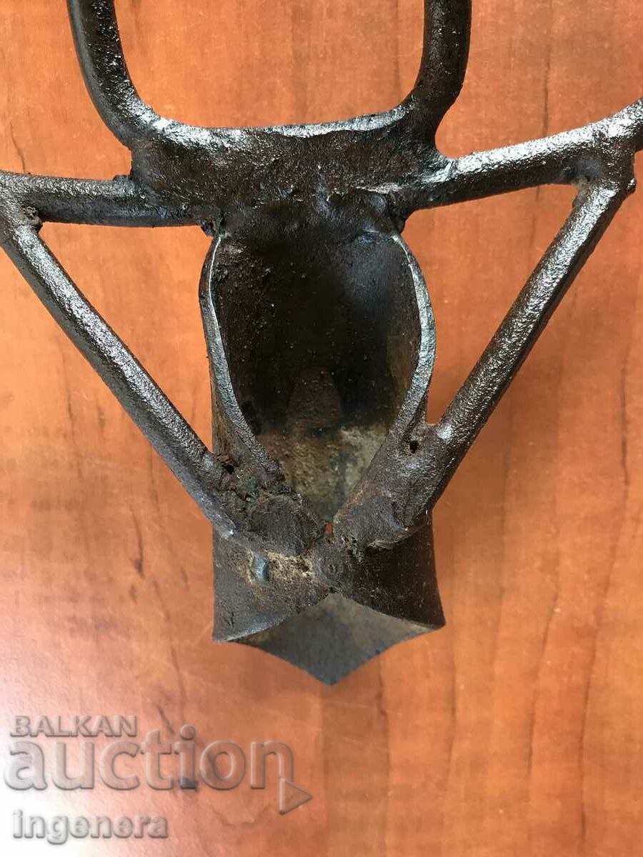 COTTAGE METAL AGRICULTURAL TOOL - 7 COTTAGE METAL AGRICULTURAL TOOL - 7