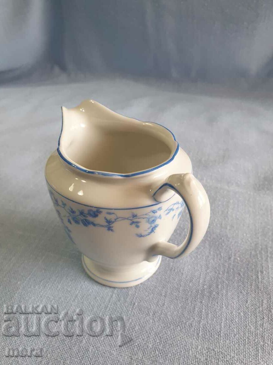 Delivery of Porcelain latiera, jug 1925-1945 Delivery of Porcelain latiera, jug 1925-1945