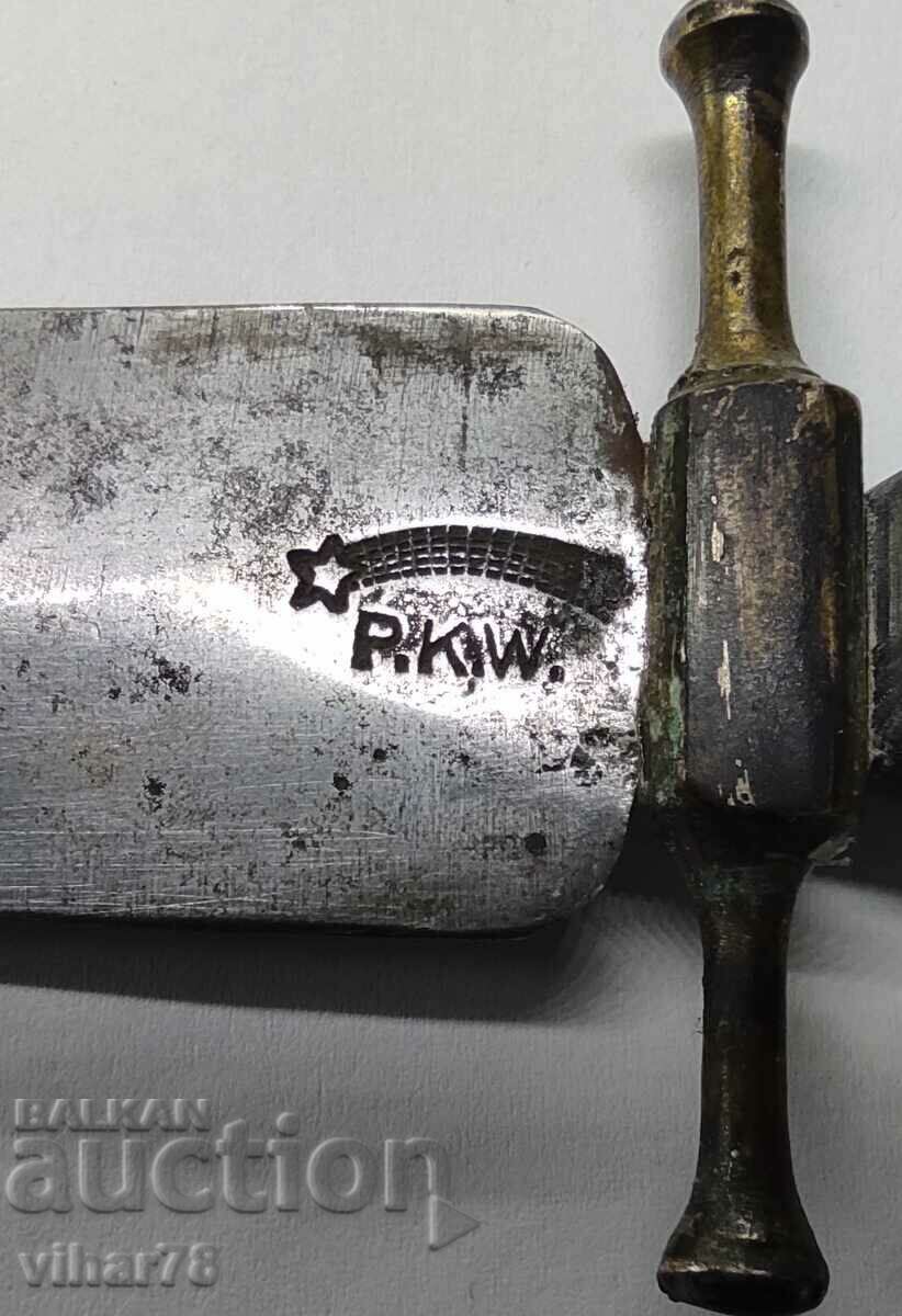 Old German dagger with price 479.99 BGN | € 245.41 Old German dagger with price 479.99 BGN | € 245.41