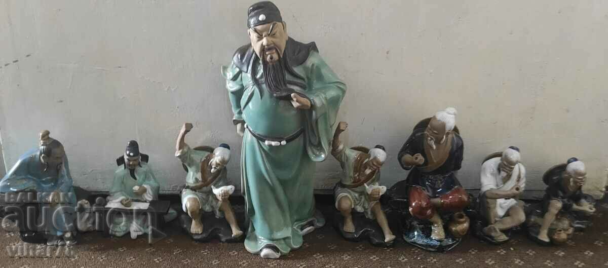 Lot of 8 porcelain figures - personal delivery only