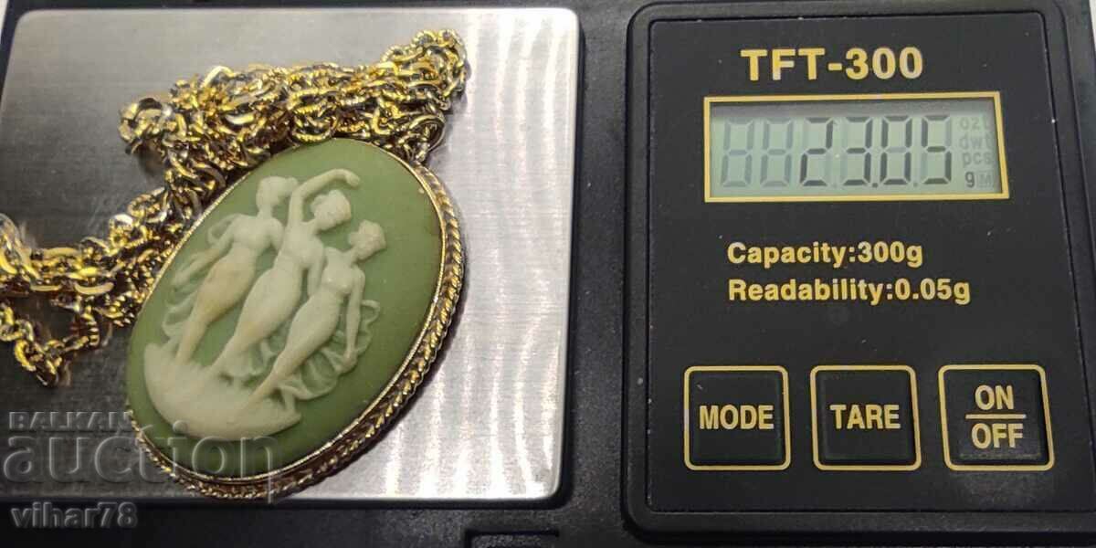 Auction Old locket Auction Old locket