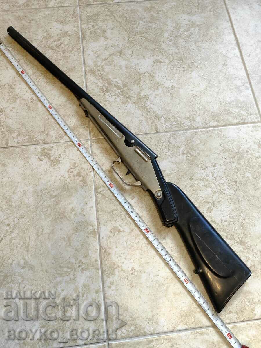 Jucărie pentru copii din metal Old Soc cu preț 45.00 BGN | € 23.01 Jucărie pentru copii din metal Old Soc cu preț 45.00 BGN | € 23.01