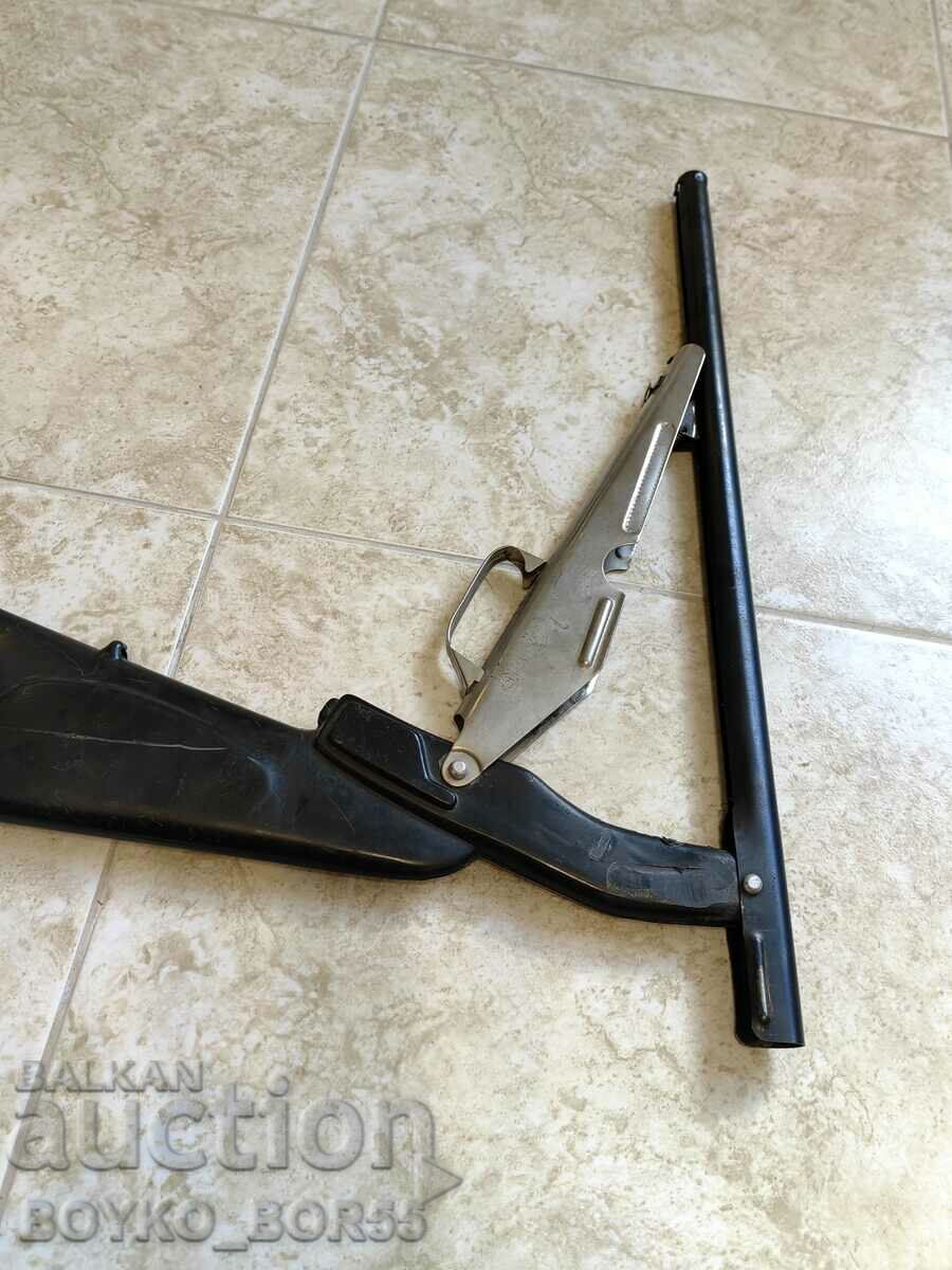 Licitație Jucărie pentru copii din metal Old Soc Licitație Jucărie pentru copii din metal Old Soc