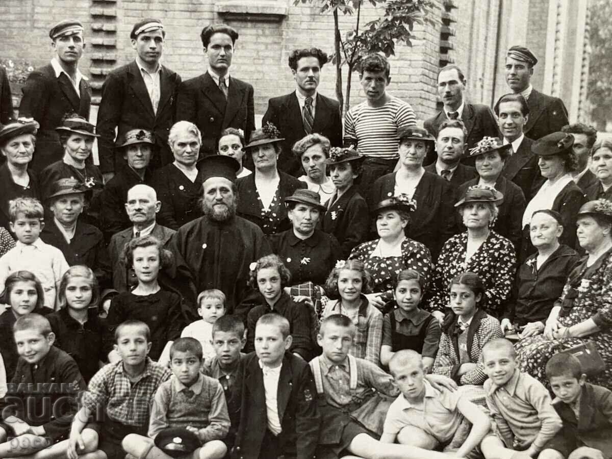 Sofia 1939. Dining room at the church of St. Paraskeva Priest with price 50.00 BGN | € 25.56