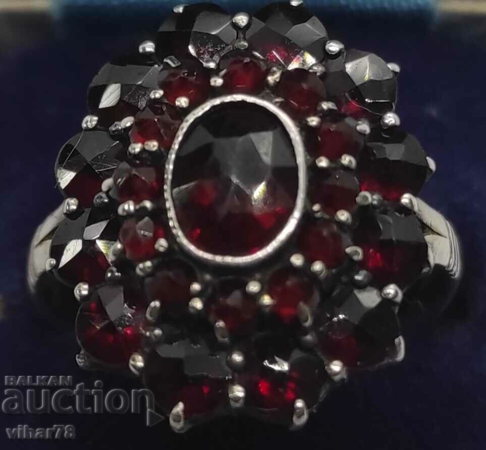 OLD WOMEN'S SILVER GARNET RING with price 499.99 BGN | € 255.64 OLD WOMEN'S SILVER GARNET RING with price 499.99 BGN | € 255.64