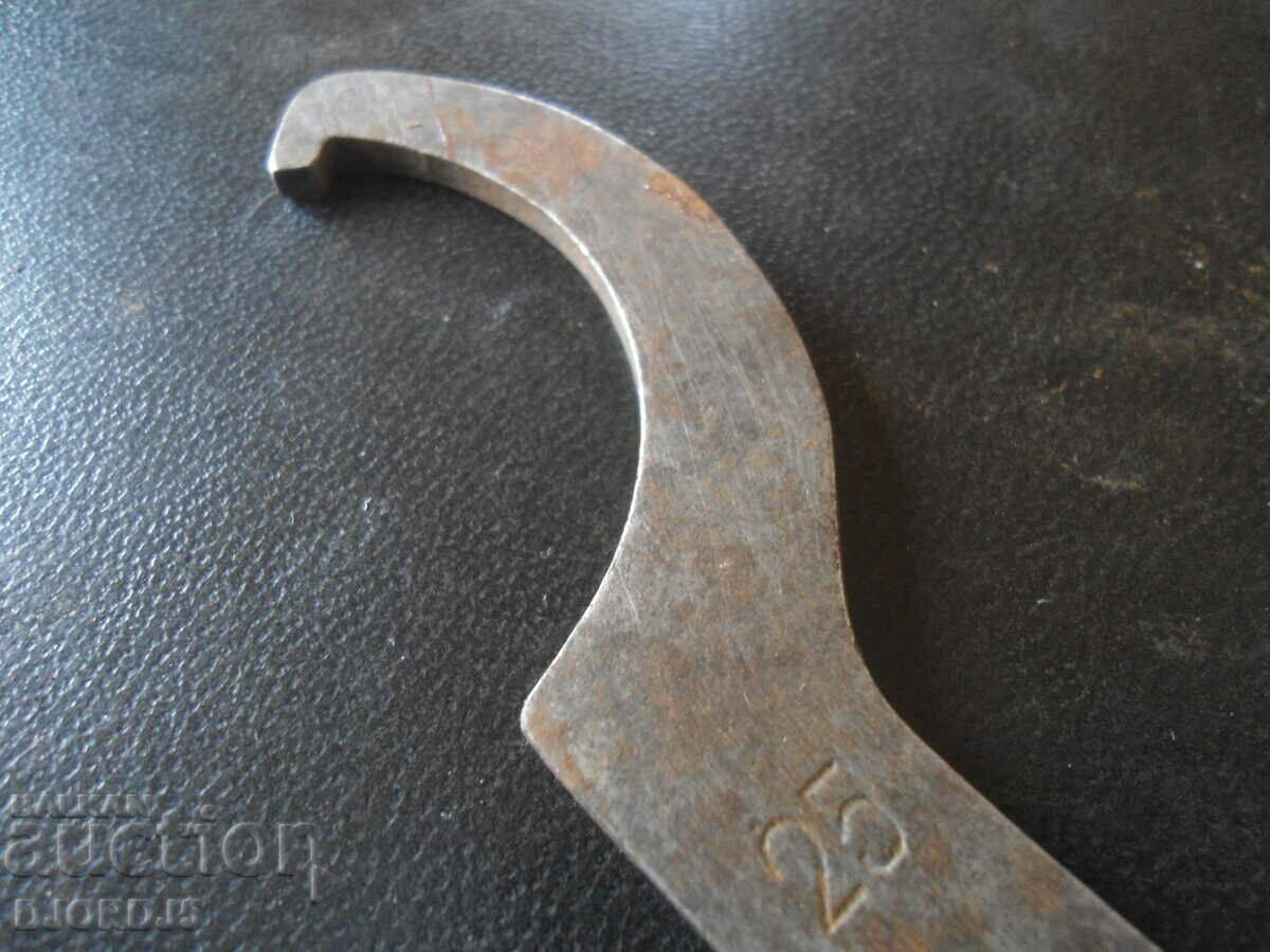 Auction Old key 12-25 Auction Old key 12-25