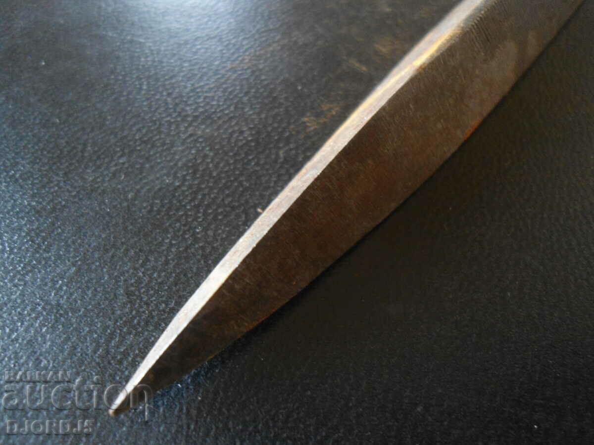 Old tool with price 3.00 BGN | € 1.53