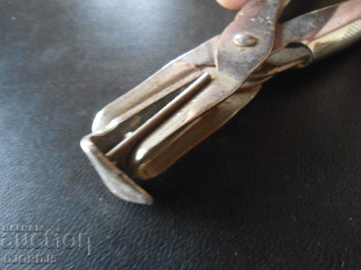 Auction  Old specialized ESSELTE pliers