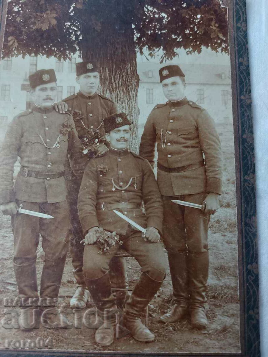 Доставка на СТАРА ВОЕННА ФОТОГРАФИЯ - КАРТОН