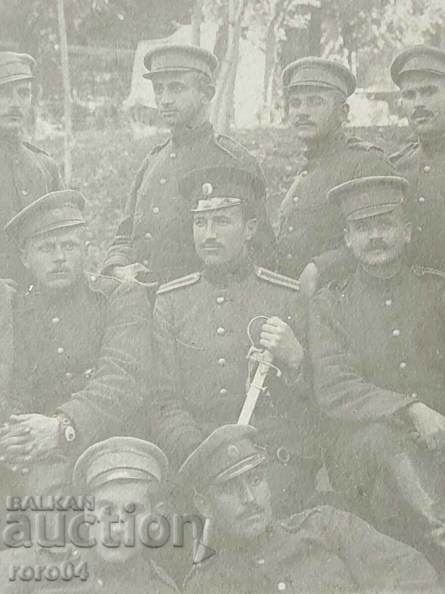 Licitație FOTOGRAFIE MILITARĂ VECHE – CARTON Licitație FOTOGRAFIE MILITARĂ VECHE – CARTON