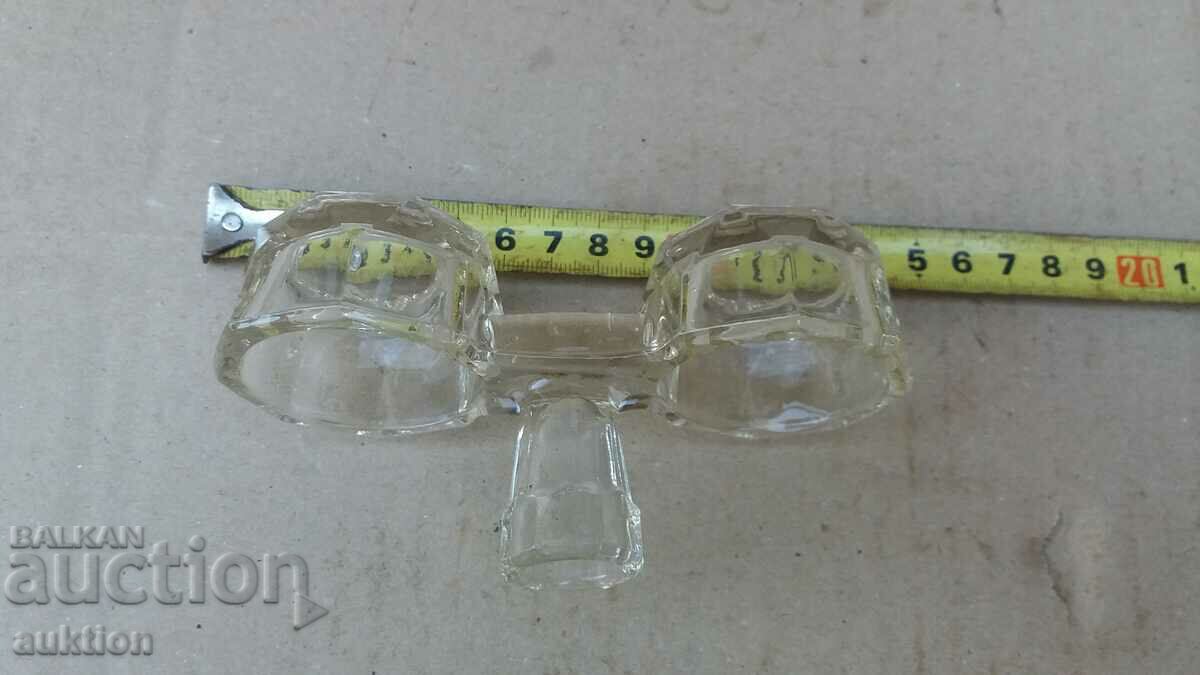 SOC. MASSIVE GLASS SALT SHANK - 7 SOC. MASSIVE GLASS SALT SHANK - 7