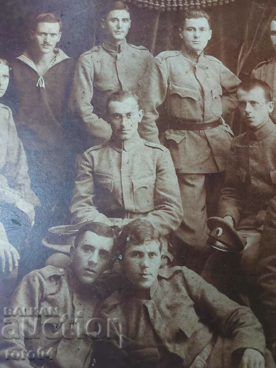 СТАРА ВОЕННА ФОТОГРАФИЯ - КАРТОН с цена € 25.99 | 50.83 лв.