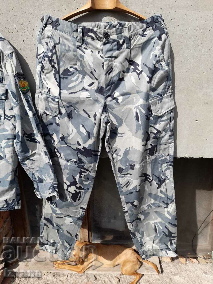 Auction Camouflage clothing, jacket, trousers, camouflage Auction Camouflage clothing, jacket, trousers, camouflage