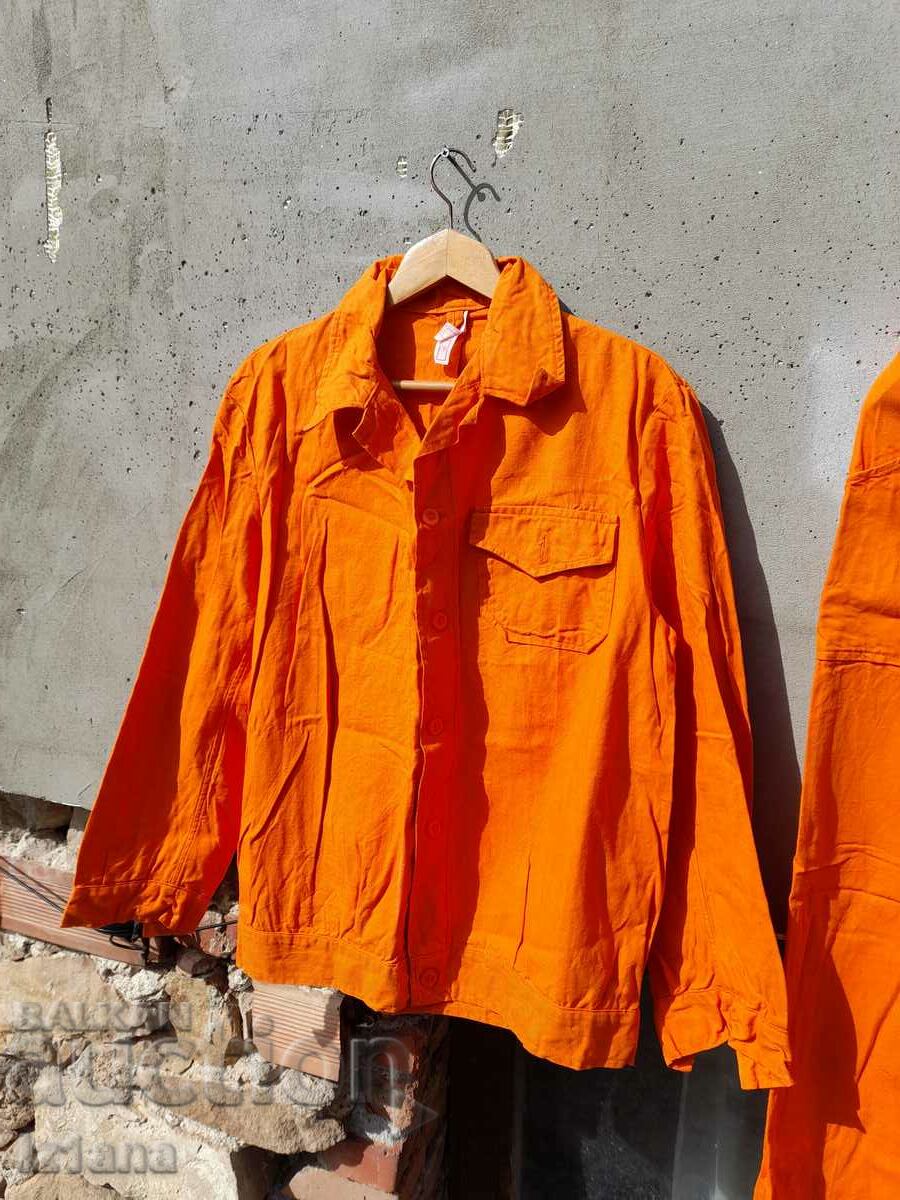 An old set of work clothes with price 30.00 BGN | € 15.34 An old set of work clothes with price 30.00 BGN | € 15.34