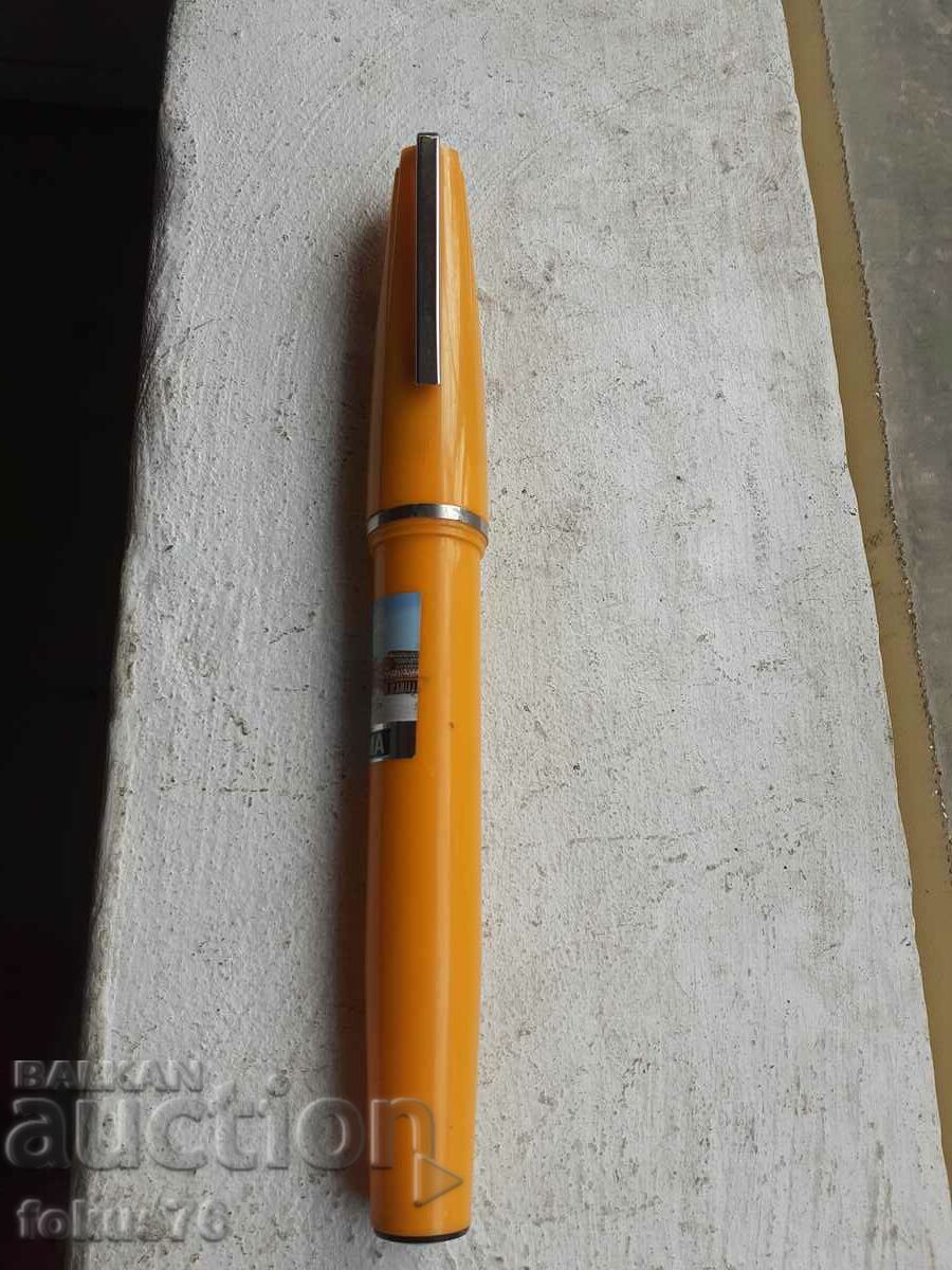 Delivery of Huge pen with extra refills Delivery of Huge pen with extra refills