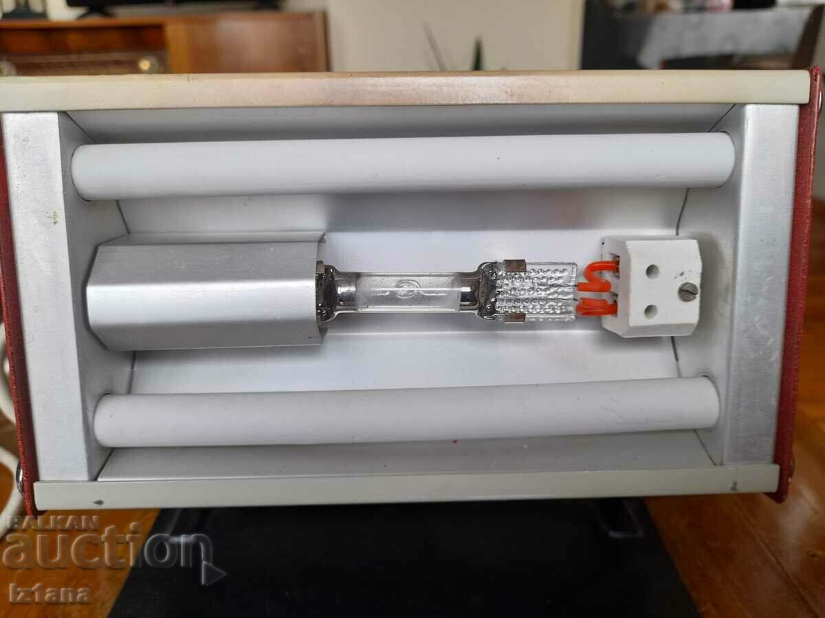 Delivery of Medicor medical lamp Delivery of Medicor medical lamp