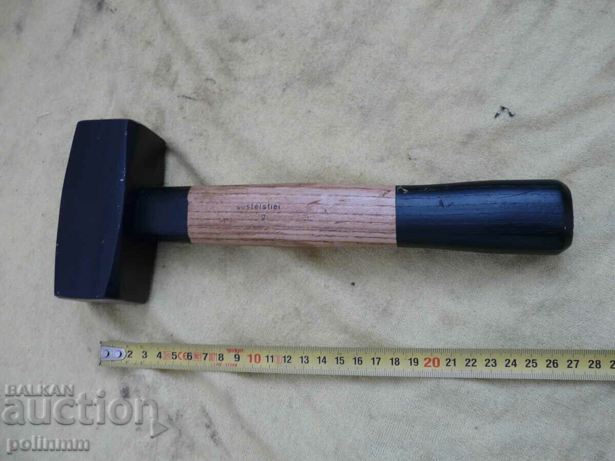 Delivery of Old German blacksmith's hammer - 192