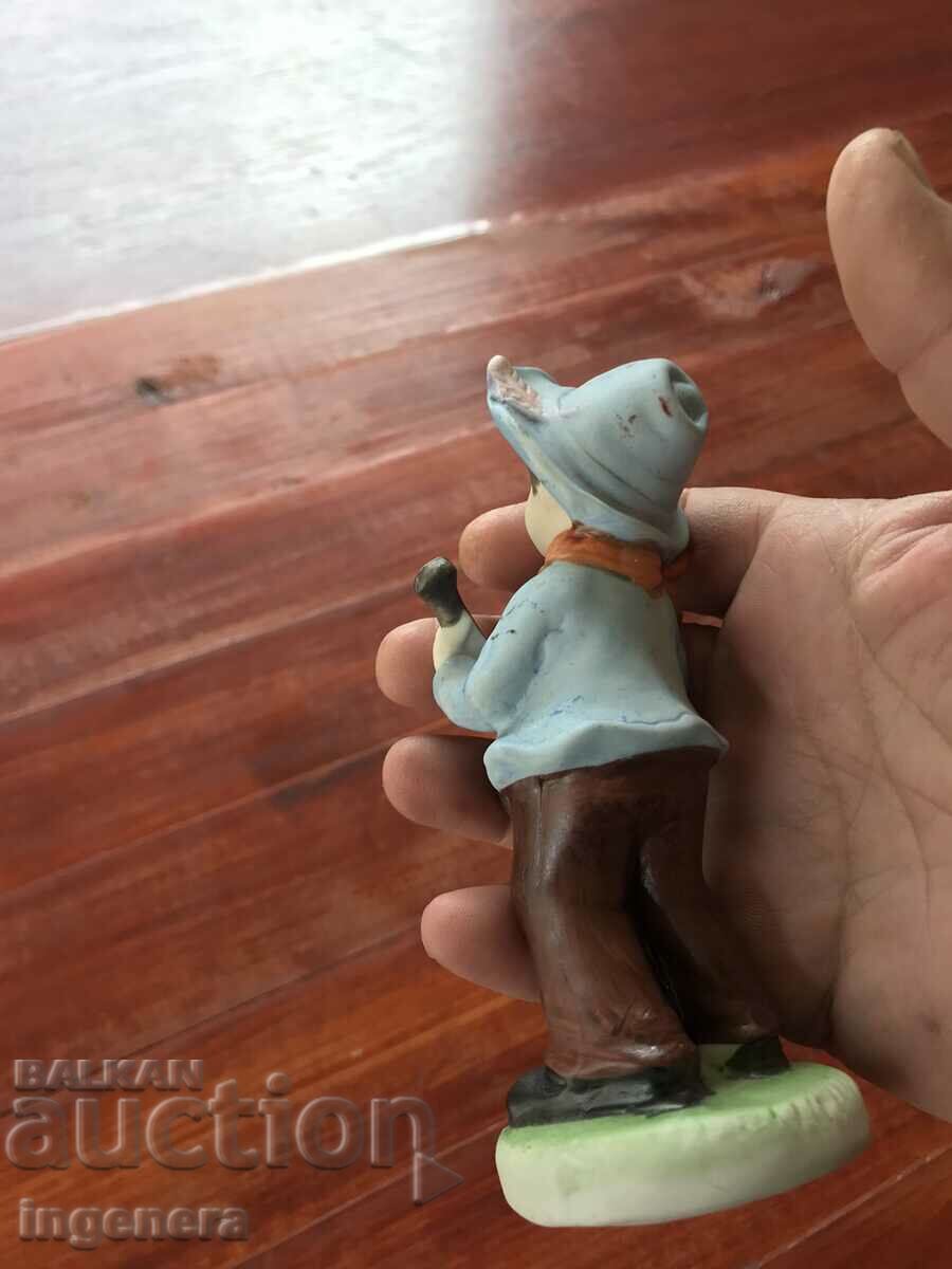 PORCELAIN FIGURE COURT OF OLD GERMANY - 6 PORCELAIN FIGURE COURT OF OLD GERMANY - 6