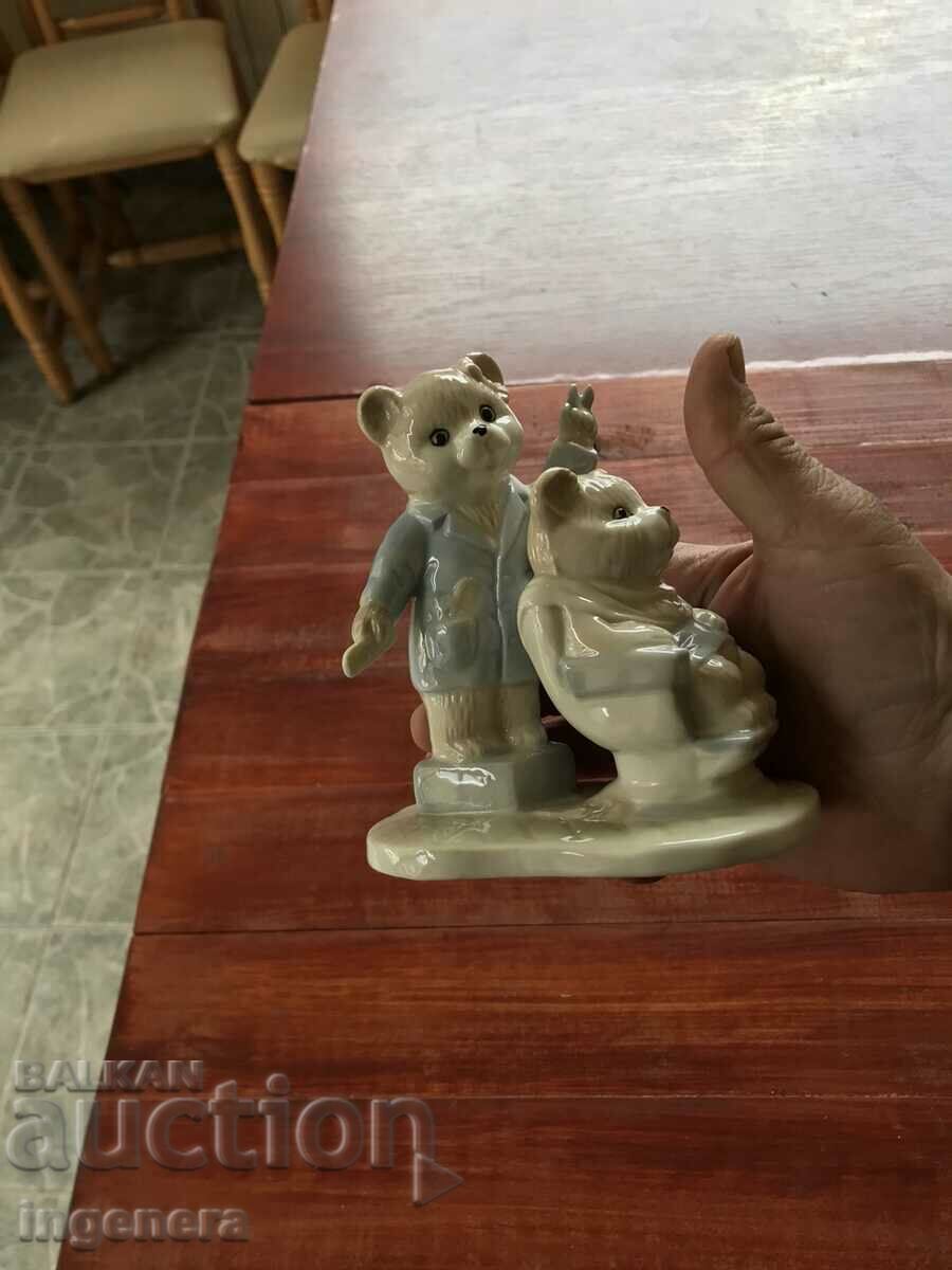 PORCELAIN FIGURE STATUE - 5 PORCELAIN FIGURE STATUE - 5