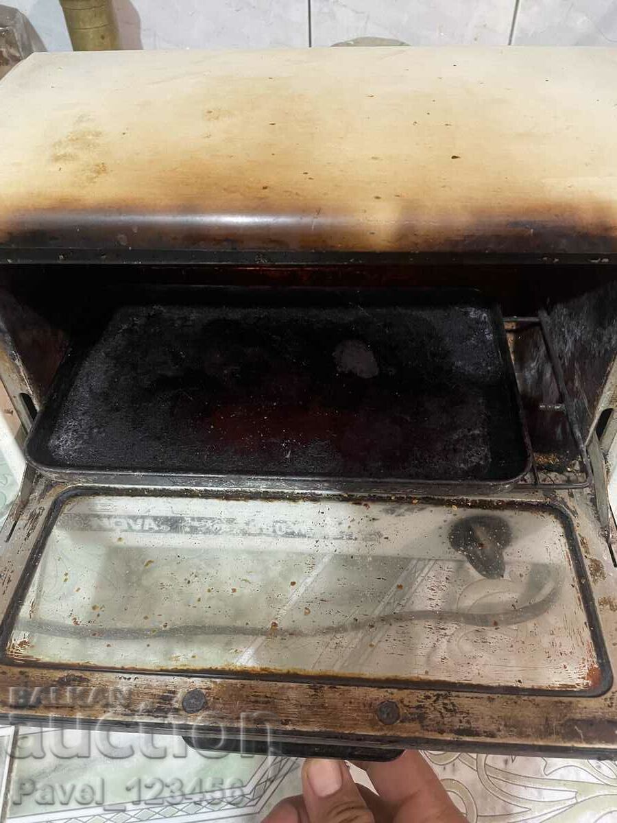 παλιός φούρνος σάντουιτς που λειτουργεί με τιμή € 5.00 | 9.78 BGN