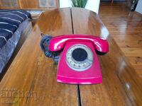 Стар телефон
