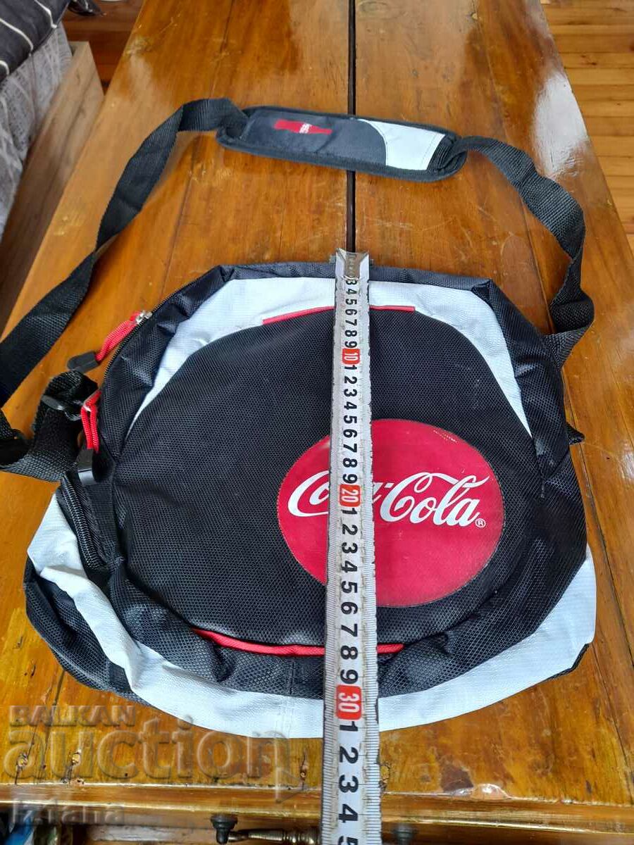 Rucsac vechi, rucsac Coca Cola, Coca Cola cu preț 35.00 BGN | € 17.90 Rucsac vechi, rucsac Coca Cola, Coca Cola cu preț 35.00 BGN | € 17.90